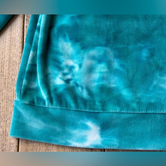 Btween Velour Tie Dye Marching Set size 7 - Picture 4 of 11